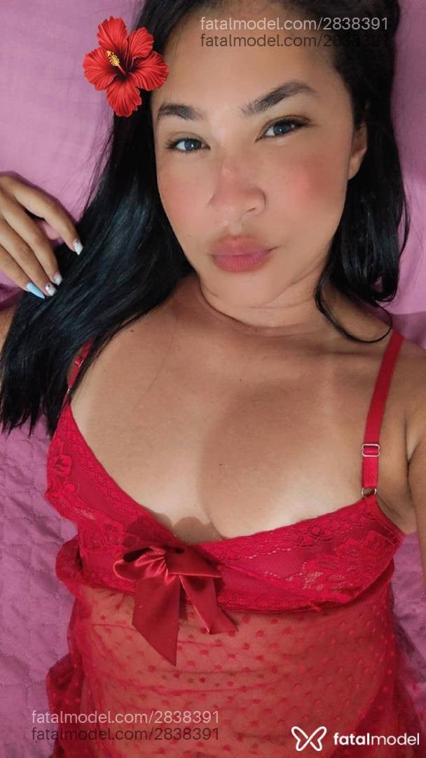 Acompanhante mulher com cabelo castanho de olhos castanhos - Japonesa