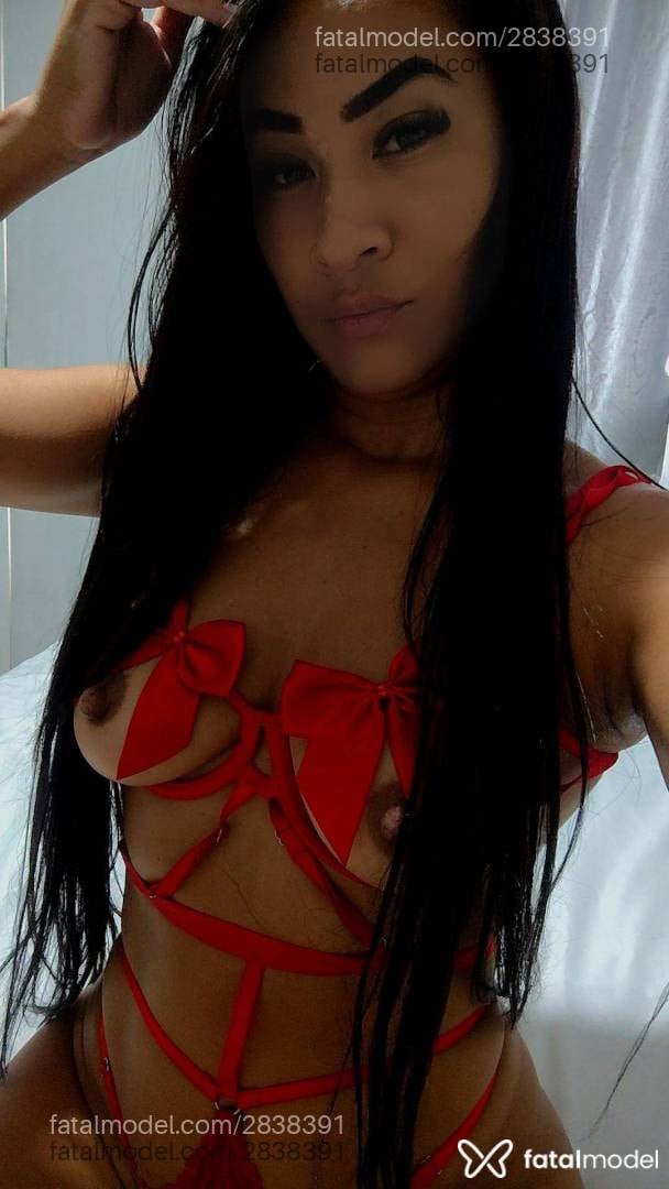 Acompanhante mulher com cabelo castanho de olhos castanhos - Japonesa