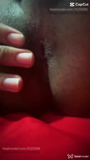 Acompanhante não-binário com cabelo castanho de olhos castanhos em São Bernardo do Campo - Derick