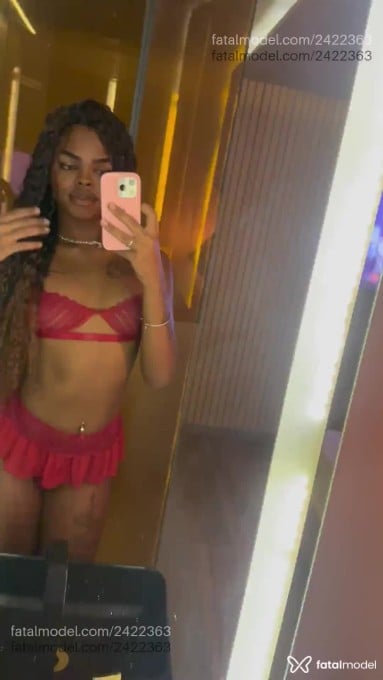 Acompanhante mulher trans morena (o) de olhos pretos em São Paulo - Moniky