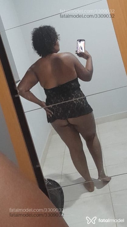 Acompanhante mulher morena (o) de olhos pretos em Trindade Acompanhante mulher morena (o) de olhos pretos em Trindade - Ninaah