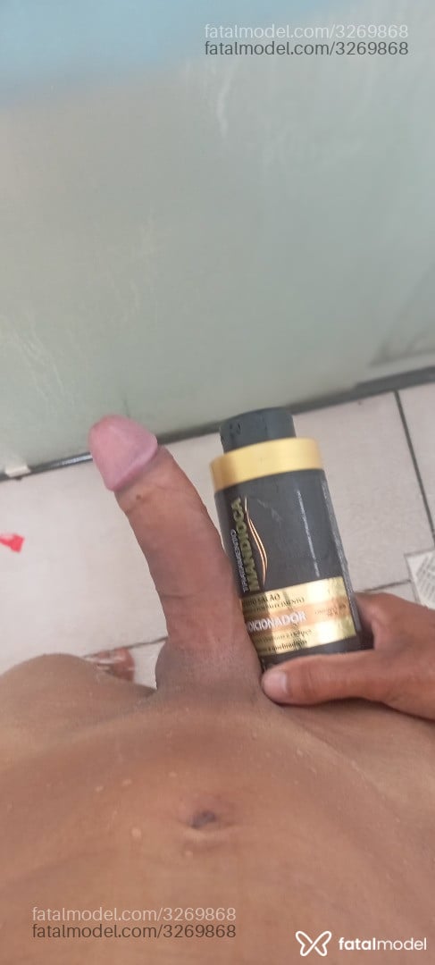 Acompanhante homem morena (o) de olhos pretos - Kevin Acompanhante homem morena (o) de olhos pretos - Kevin