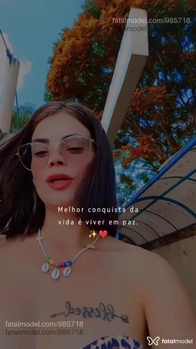 Acompanhante mulher com cabelo castanho de olhos mel em Itaí Acompanhante mulher com cabelo castanho de olhos mel em Itaí - Miia Ferraz