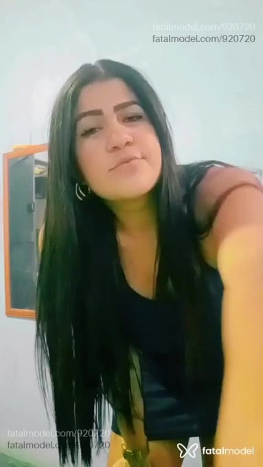Acompanhante mulher com cabelo castanho de olhos castanhos em Araçagi - Kátia