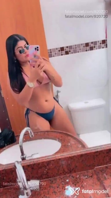Acompanhante mulher com cabelo castanho de olhos castanhos em Araçagi - Kátia