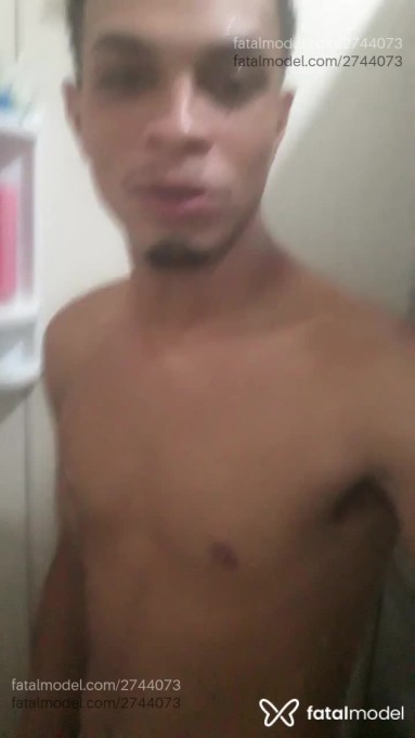 Acompanhante homem com cabelo castanho de olhos pretos - Art Acompanhante homem com cabelo castanho de olhos pretos - Art