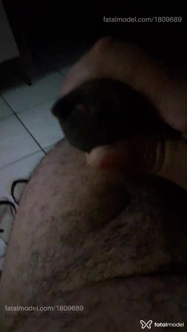 Acompanhante homem com cabelo castanho de olhos castanhos em Nova Mutum Acompanhante homem com cabelo castanho de olhos castanhos em Nova Mutum - João Gonçalves