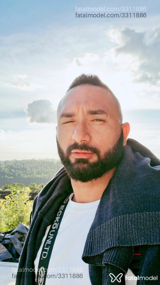Acompanhante homem morena (o) de olhos castanhos em Igarapé Acompanhante homem morena (o) de olhos castanhos em Igarapé - Wherbeth Sousa
