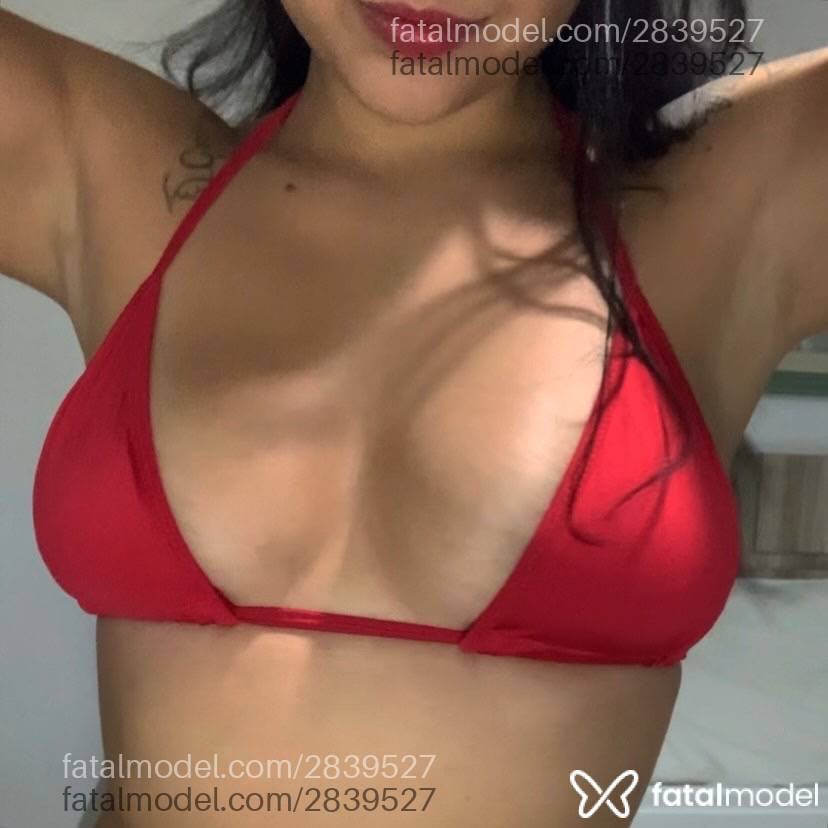 Acompanhante mulher morena (o) de olhos castanhos - Mari Donato
