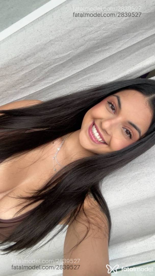 Acompanhante mulher morena (o) de olhos castanhos - Mari Donato