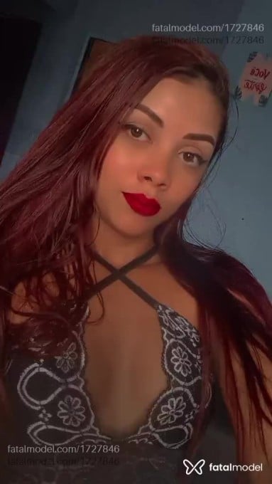 Acompanhante mulher ruiva (o) de olhos castanhos em Ananindeua - Vitória