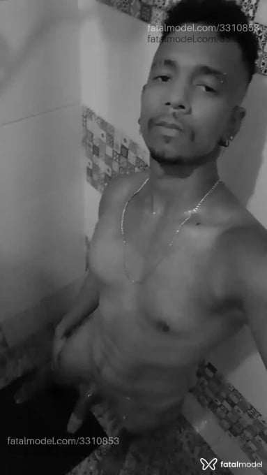 Acompanhante homem com cabelo castanho de olhos pretos em Rio de Janeiro - Tteus