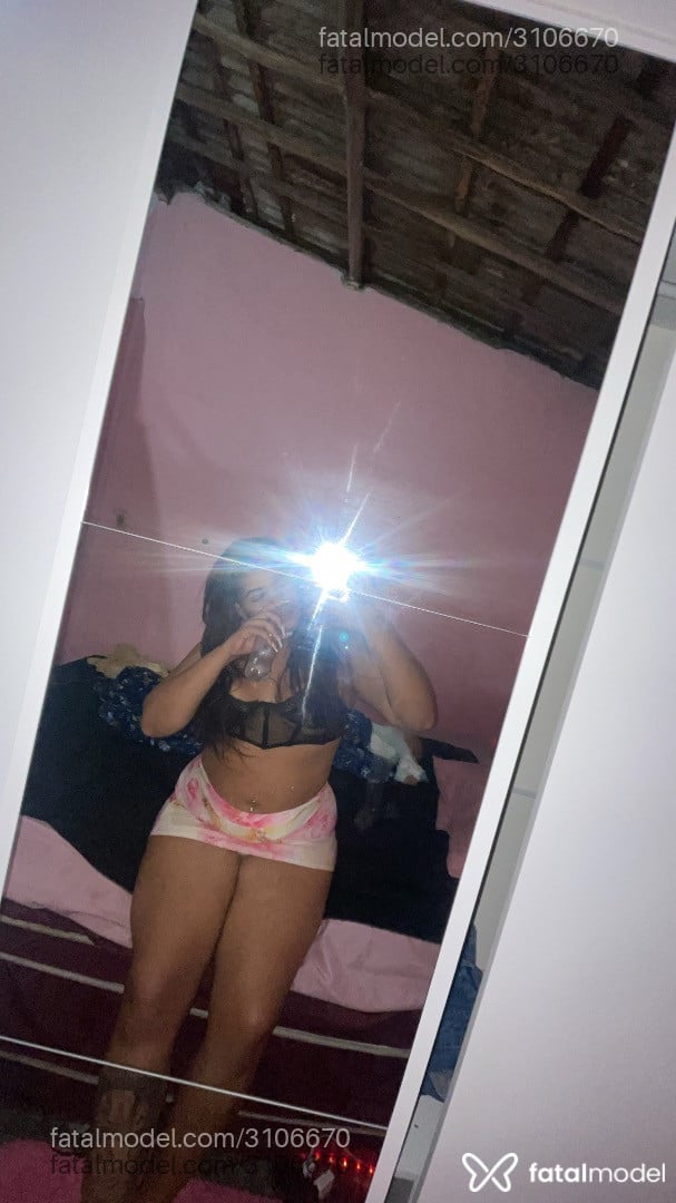 Acompanhante mulher ruiva (o) de olhos pretos em Campina Grande - Emily