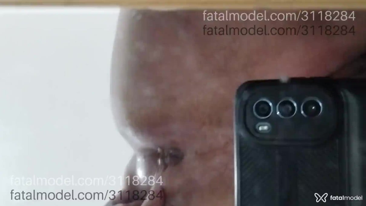 Acompanhante não-binário com cabelo castanho de olhos castanhos em São Paulo - Prinsr