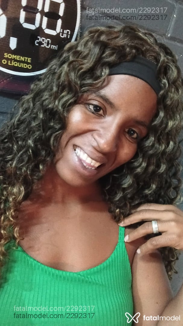 Acompanhante mulher morena (o) de olhos pretos em Virtual - Carine Martins