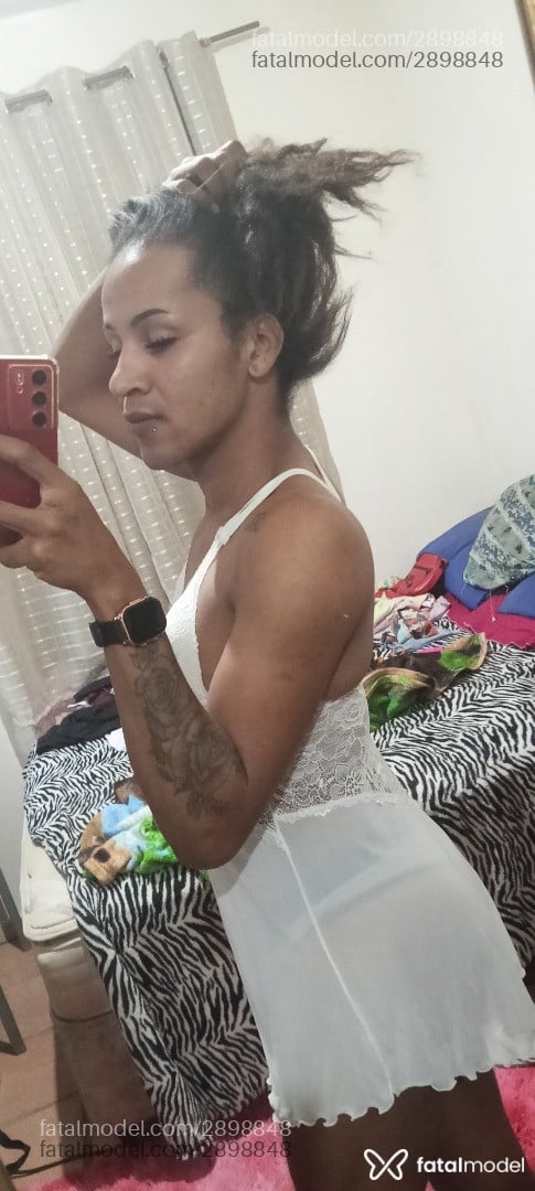 Acompanhante mulher trans com cabelo castanho de olhos castanhos em Mangaratiba - Allana Mel