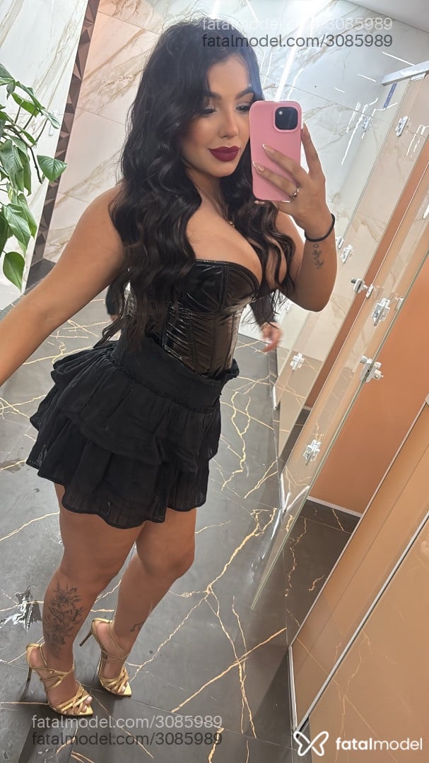Acompanhante mulher com cabelo castanho de olhos castanhos em Pará de Minas - Alexia