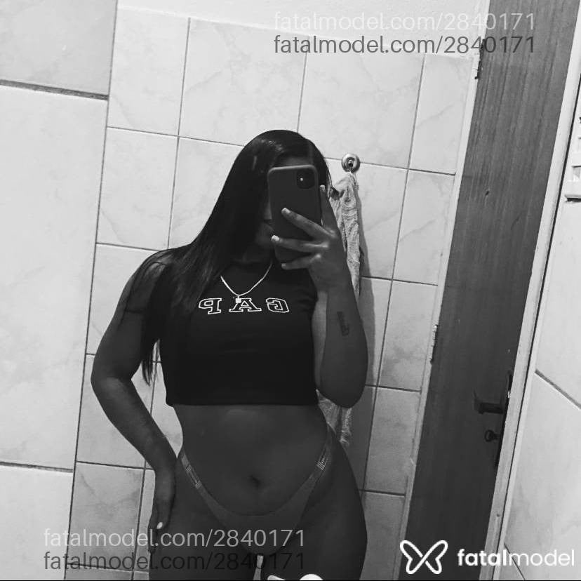 Acompanhante mulher morena (o) de olhos castanhos - Preta Rara