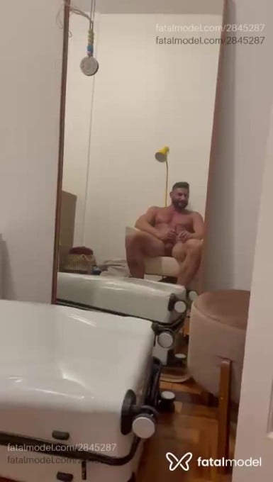 Acompanhante homem loira (o) de olhos castanhos em São Paulo Acompanhante homem loira (o) de olhos castanhos em São Paulo - Bernado