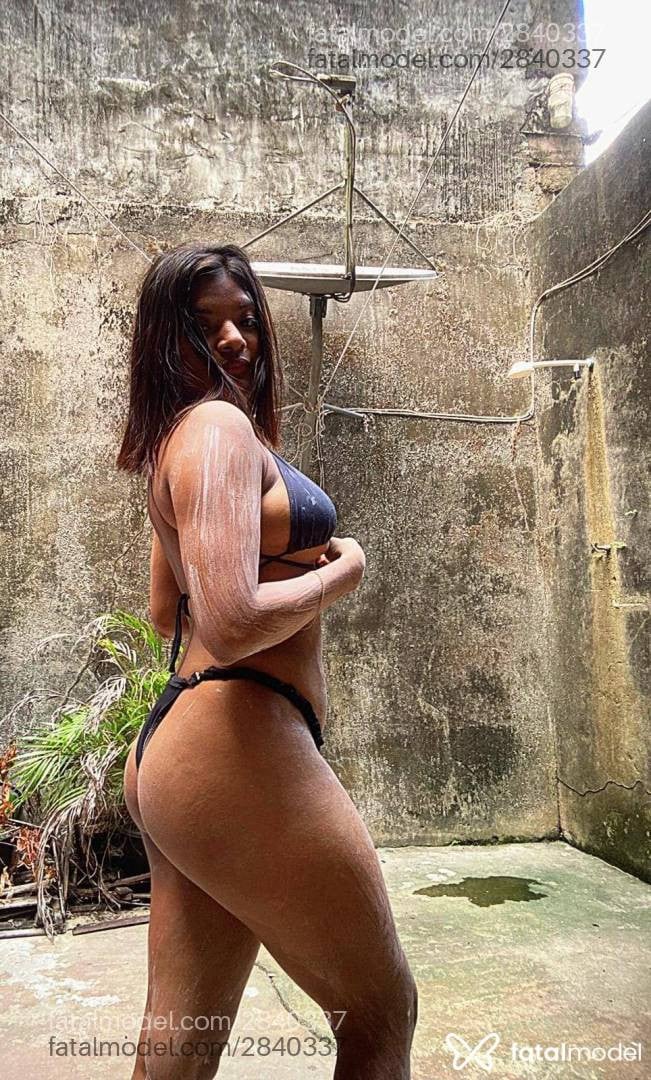 Acompanhante mulher morena (o) de olhos pretos em Belém Acompanhante mulher morena (o) de olhos pretos em Belém - Mikaelle