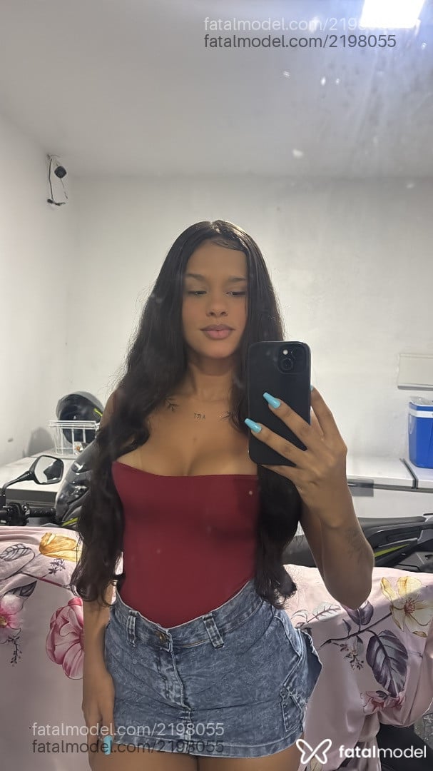 Acompanhante mulher morena (o) de olhos castanhos em Virtual - Luna