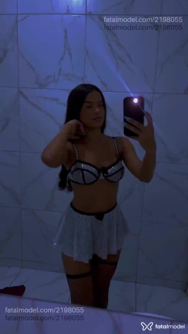 Acompanhante mulher morena (o) de olhos castanhos em Virtual - Luna