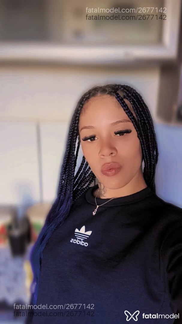 Acompanhante mulher com cabelo colorido de olhos pretos em Paranavaí Acompanhante mulher com cabelo colorido de olhos pretos em Paranavaí - Kemily