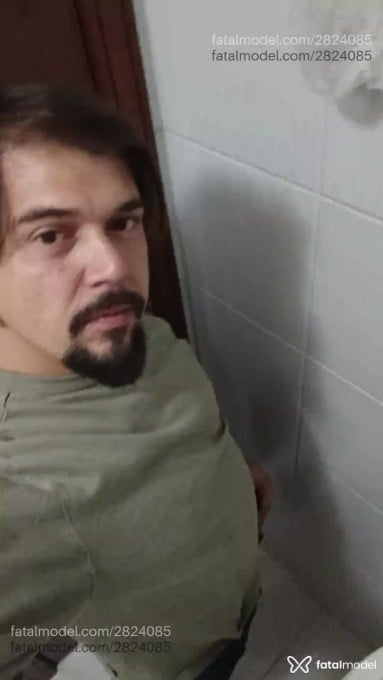 Acompanhante homem com cabelo castanho de olhos castanhos - Luizitto Acompanhante homem com cabelo castanho de olhos castanhos - Luizitto