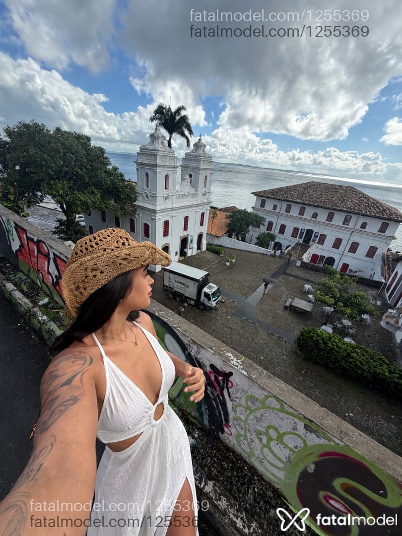 Acompanhante mulher morena (o) de olhos pretos - Beatriz Acompanhante mulher morena (o) de olhos pretos - Beatriz