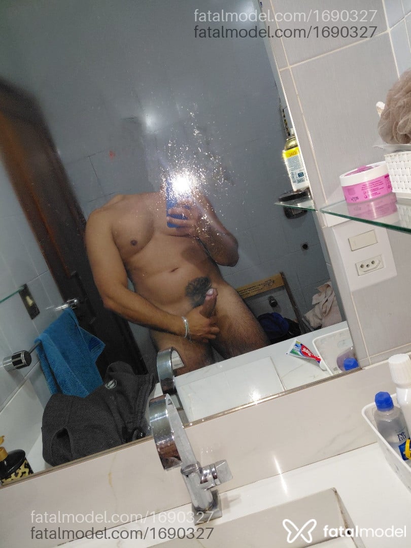 Acompanhante homem morena (o) de olhos castanhos em Canoas - Filipi