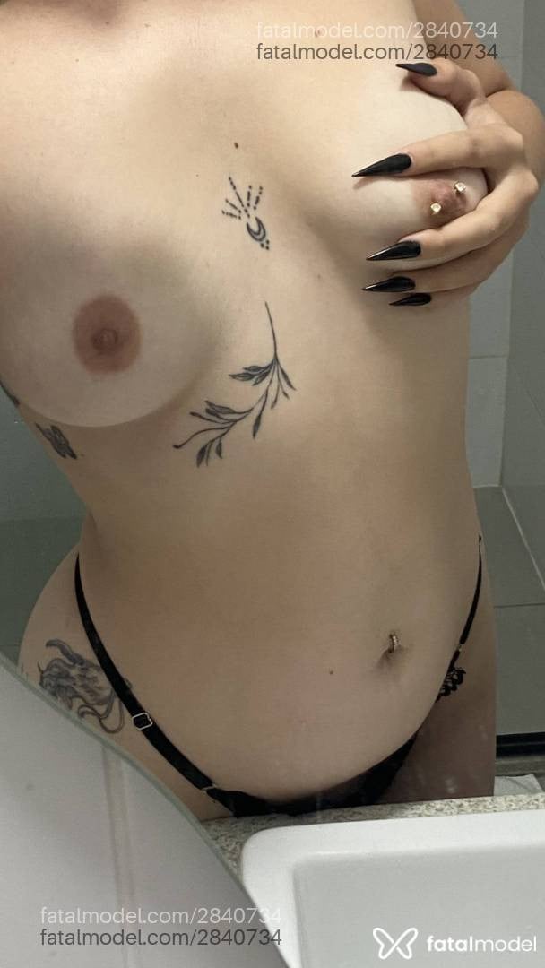 Acompanhante mulher morena (o) de olhos mel - Bella