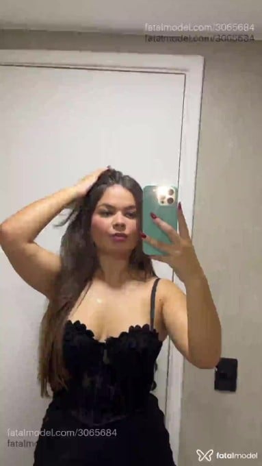 Acompanhante mulher com cabelo castanho de olhos castanhos em Brasília - Mavi Souza