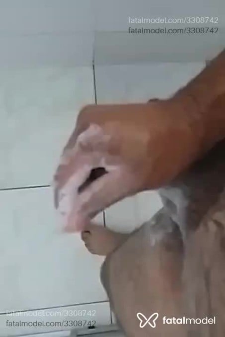 Acompanhante homem com cabelo grisalho de olhos castanhos em Araçatuba - Rogerio
