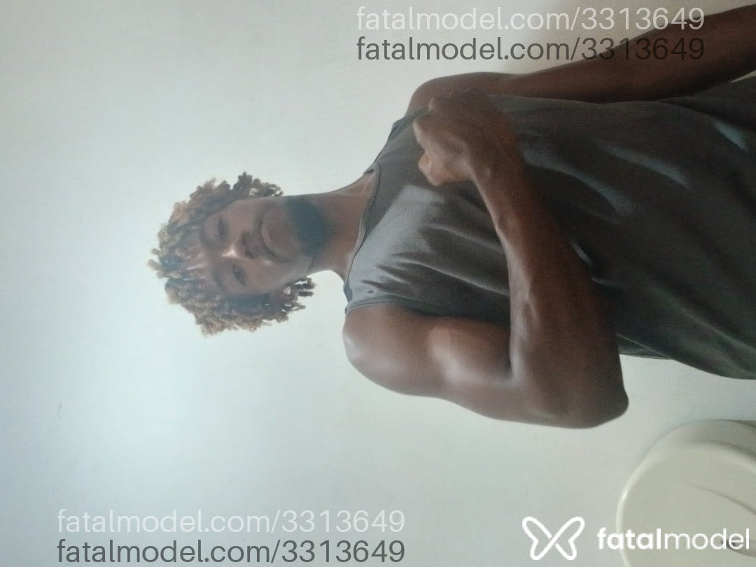 Acompanhante homem morena (o) de olhos pretos - Felipe Acompanhante homem morena (o) de olhos pretos - Felipe
