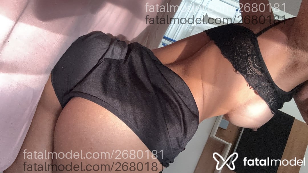 Acompanhante mulher trans com cabelo castanho de olhos castanhos em Virtual - Mariah