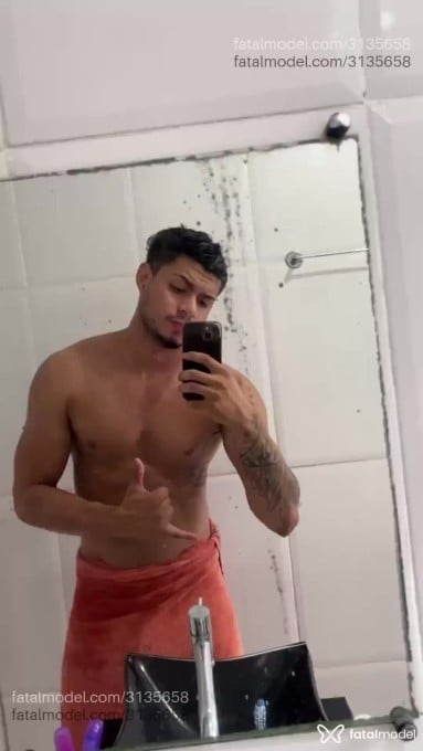 Acompanhante homem morena (o) de olhos castanhos em Belém - Raphael
