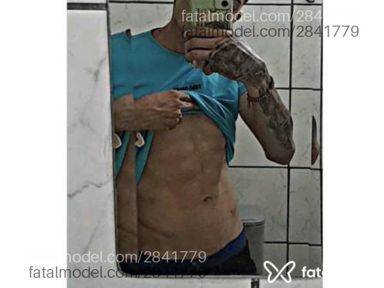 Acompanhante homem morena (o) de olhos pretos em Francisco Beltrão - Leandro