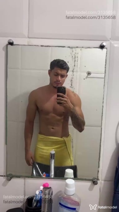 Acompanhante homem morena (o) de olhos castanhos em Belém - Raphael