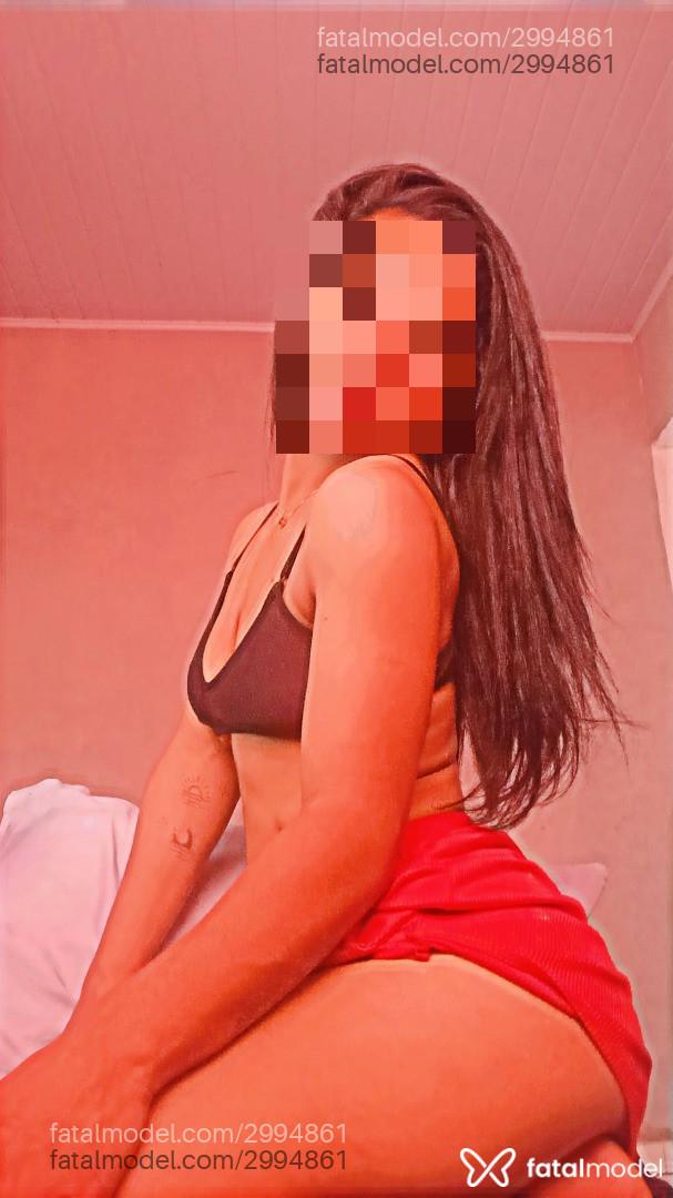 Acompanhante mulher morena (o) de olhos castanhos - Mel Acompanhante mulher morena (o) de olhos castanhos - Mel