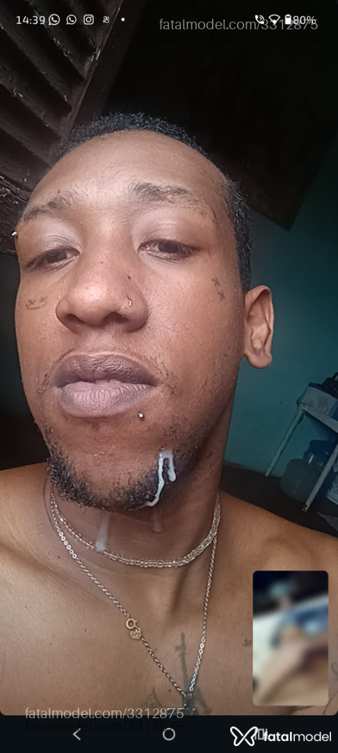 Acompanhante homem com cabelo castanho de olhos pretos em Macaé Acompanhante homem com cabelo castanho de olhos pretos em Macaé - Charles Galdino
