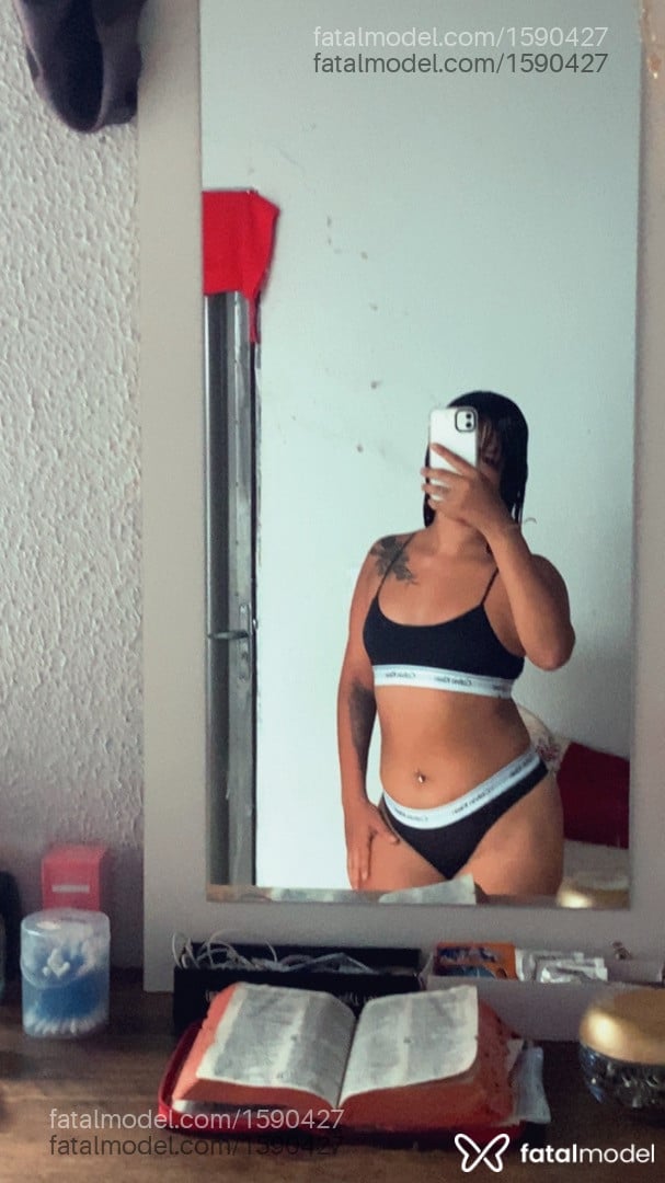 Acompanhante mulher morena (o) de olhos castanhos em Rio Verde Acompanhante mulher morena (o) de olhos castanhos em Rio Verde - ANUNCIANTE