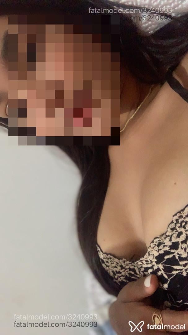 Acompanhante mulher com cabelo castanho de olhos castanhos em Virtual - Alana Rodrigues