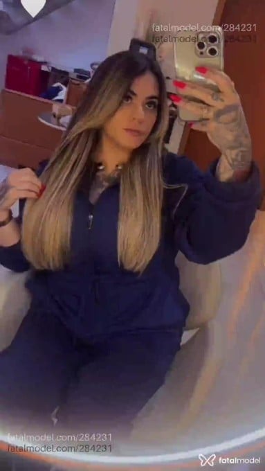 Acompanhante mulher com cabelo castanho de olhos castanhos em Limeira - CAROL FEMER