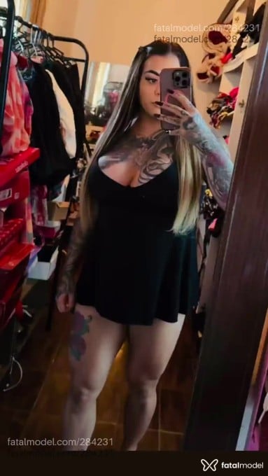 Acompanhante mulher com cabelo castanho de olhos castanhos em Limeira - CAROL FEMER