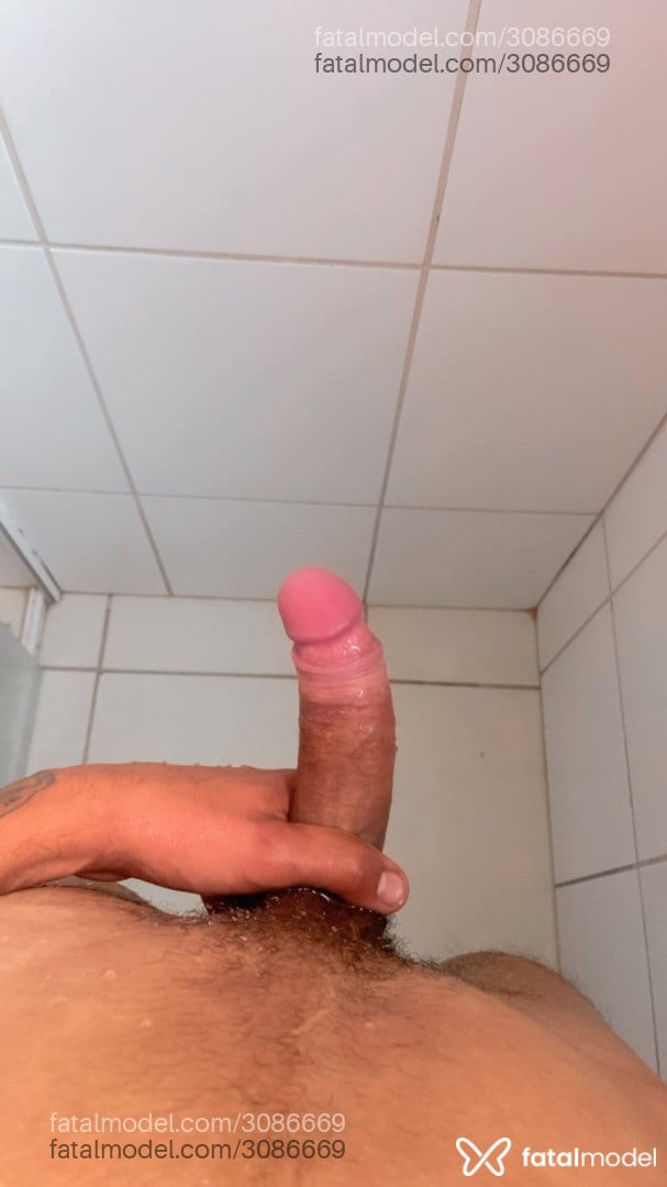 Acompanhante homem morena (o) de olhos castanhos em Marília - Bomenovo