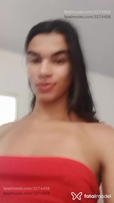 Acompanhante mulher trans com cabelo castanho de olhos castanhos em Virtual - Beatriz