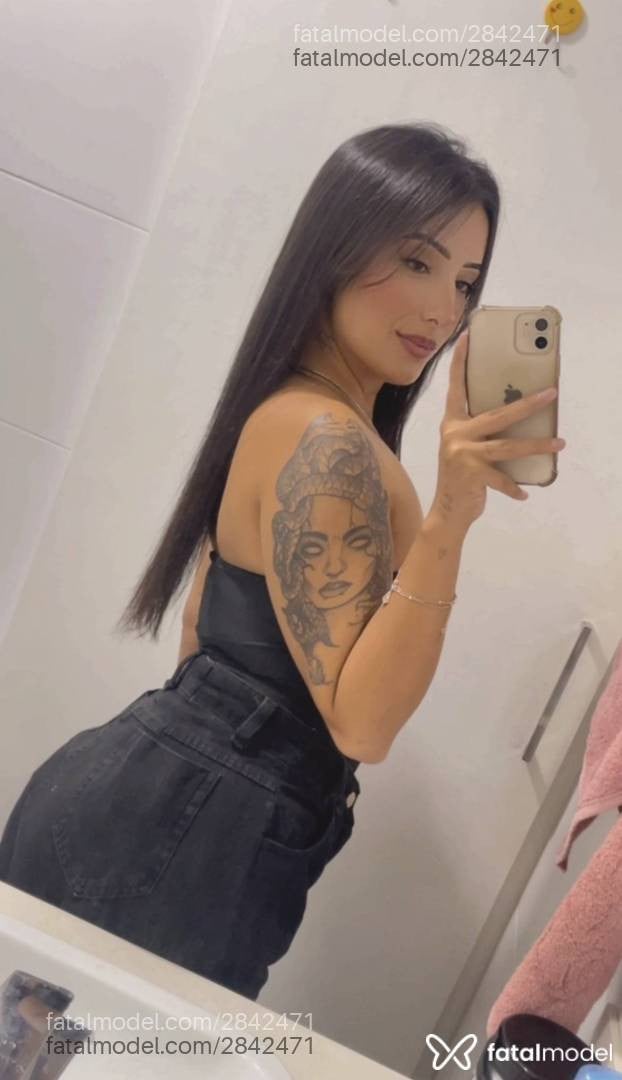 Acompanhante mulher com cabelo castanho de olhos castanhos em Guarujá - Julia Foster