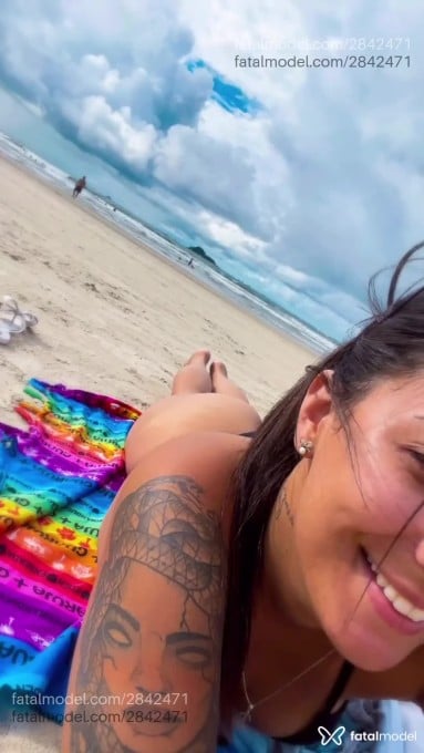 Acompanhante mulher com cabelo castanho de olhos castanhos em Guarujá - Julia Foster