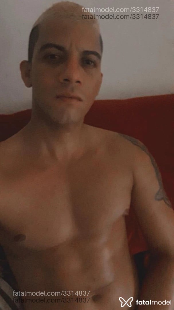 Acompanhante homem com cabelo castanho de olhos castanhos em São Luís - Thiago Bruzaca