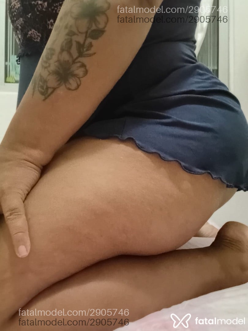 Acompanhante mulher morena (o) de olhos pretos - Bia Marinho Acompanhante mulher morena (o) de olhos pretos - Bia Marinho